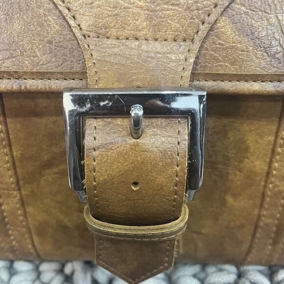 Vintage Escort 1975 Brown Leather Luggage Bag Buckle Carry On - Picture 3 of 9